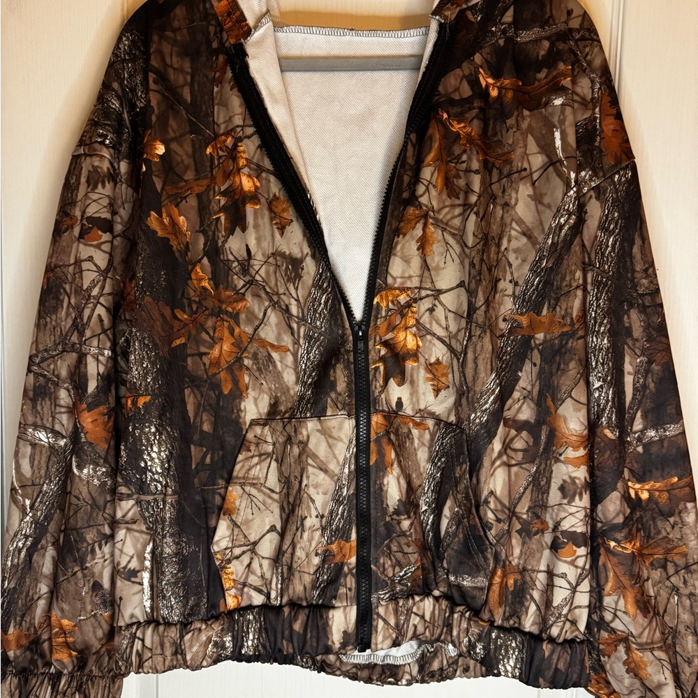 SHEIN Camouflage Bomber Jacket with Orange Accents